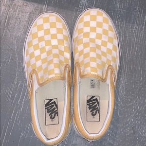 Checkered Vans (yellow)